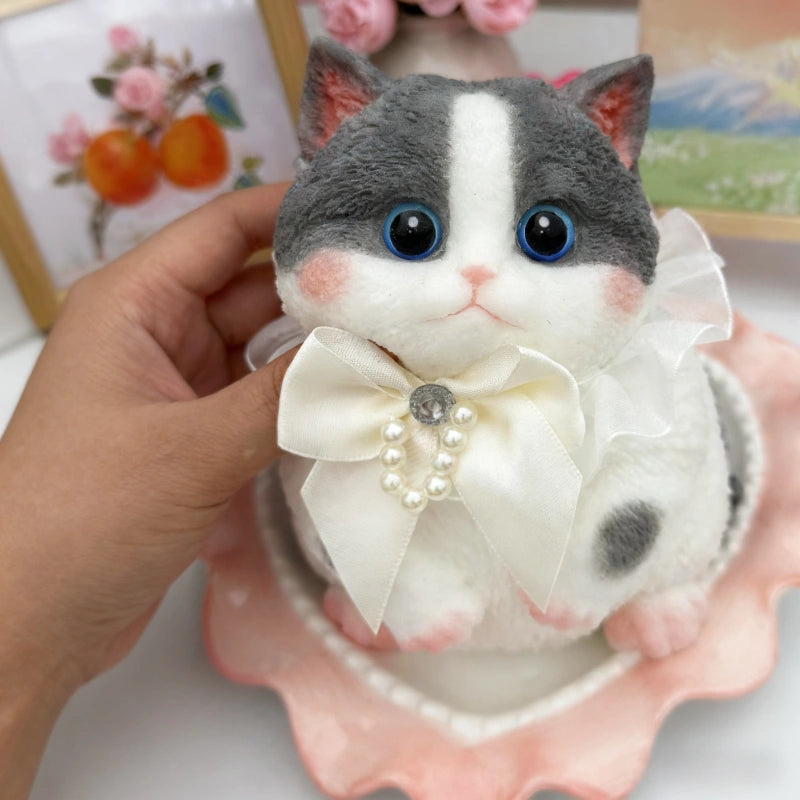 Lovie - Chubby Cat Squishy