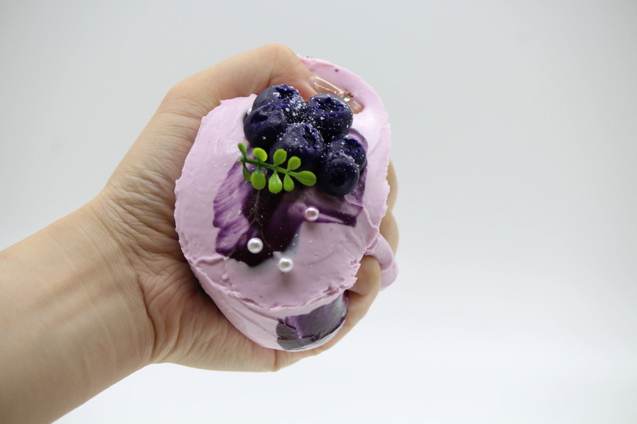 Blueberry Frosted Cake - squishy - Yumi Squishy