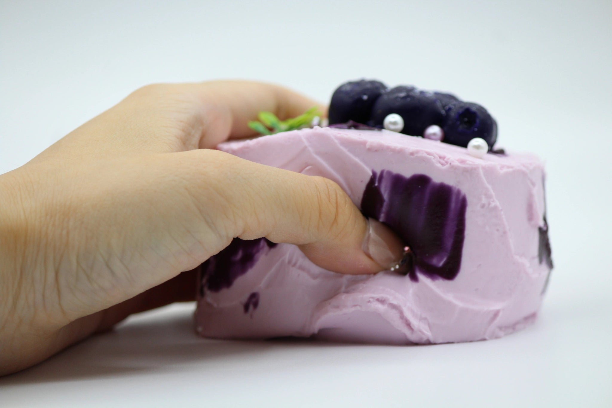 Blueberry Frosted Cake - squishy - Yumi Squishy