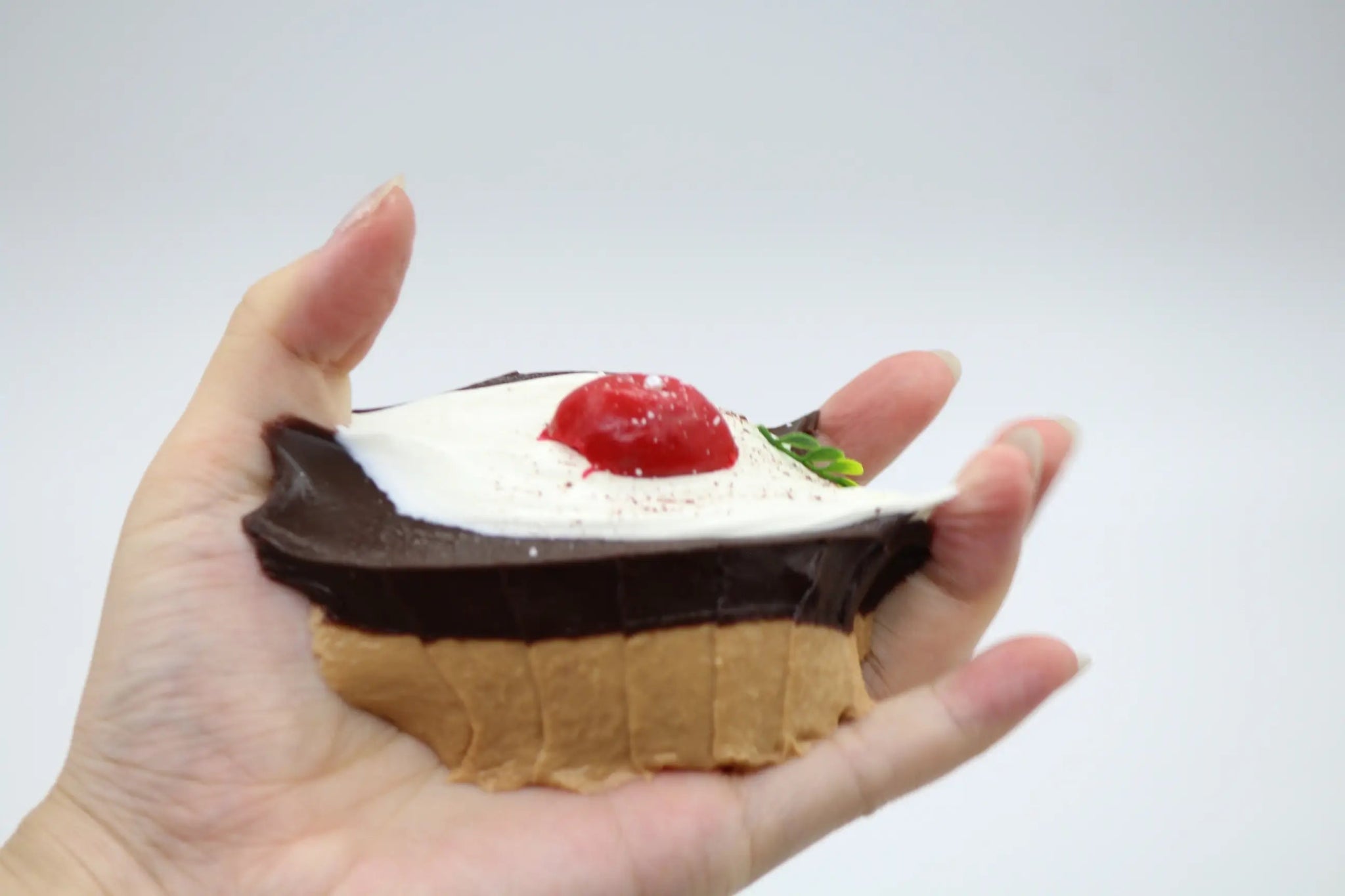 Brown Sugar Glaze Cake - squishy - Yumi Squishy