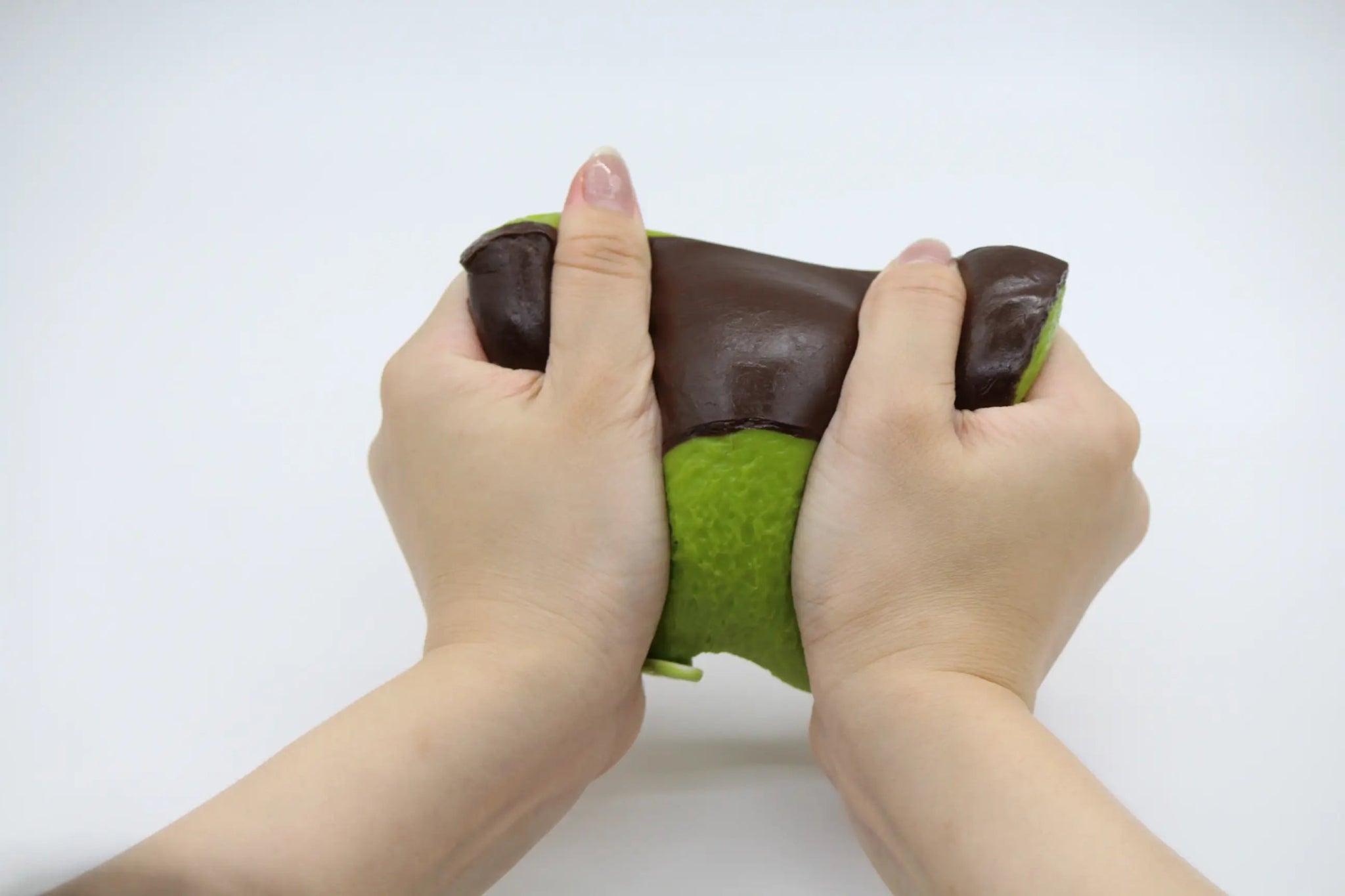 Choco Matcha Sponge Cake - squishy - Yumi Squishy
