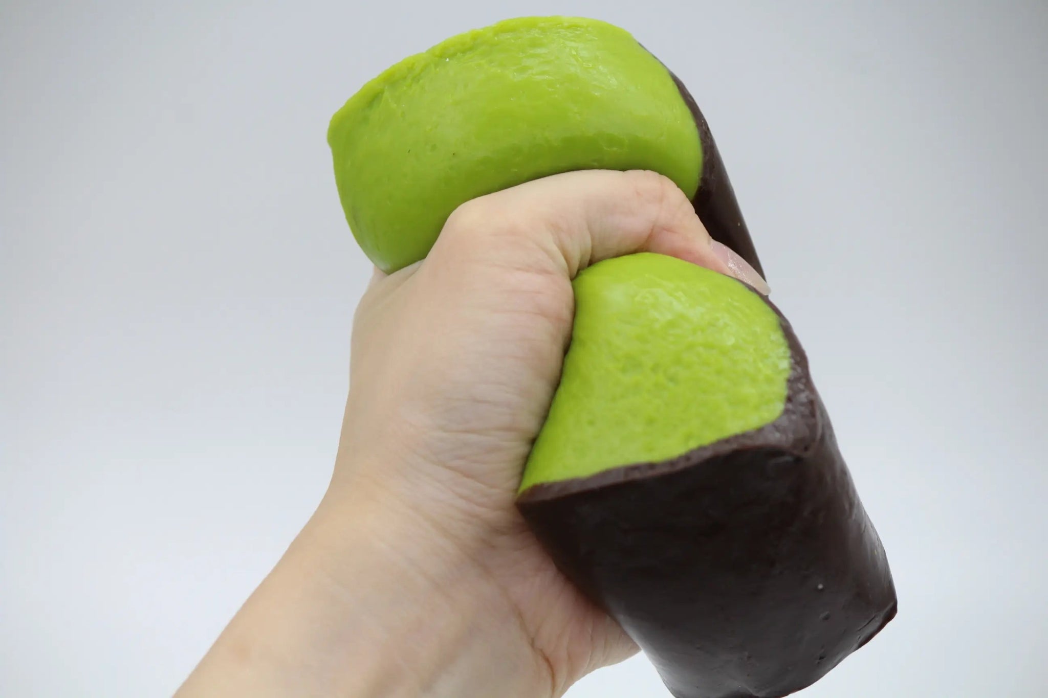 Choco Matcha Sponge Cake - squishy - Yumi Squishy