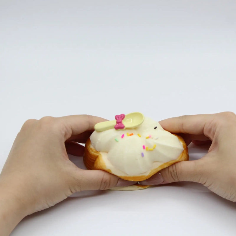 Cream Puff Pastry Cake - squishy - Yumi Squishy