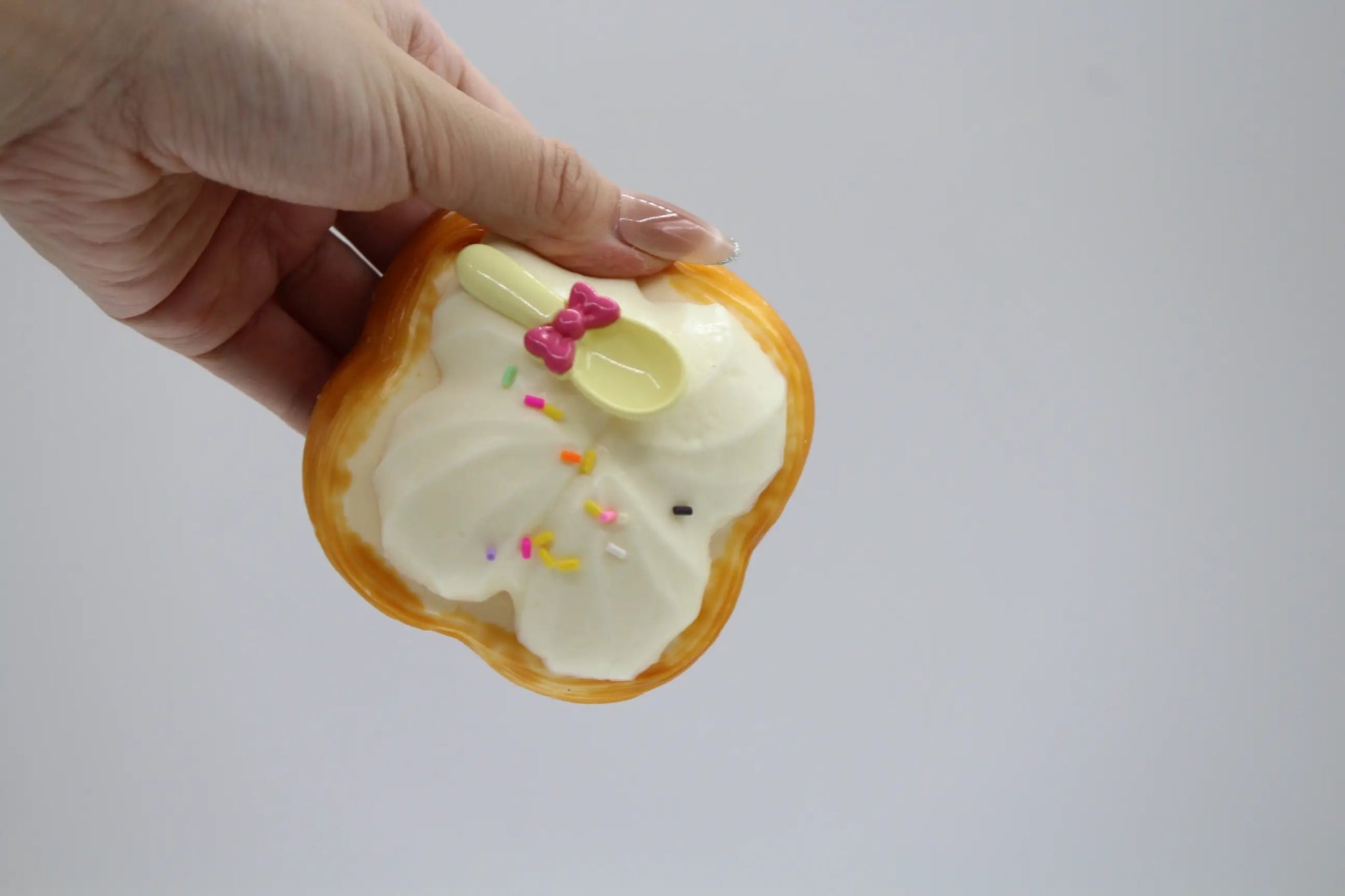 Cream Puff Pastry Cake - squishy - Yumi Squishy