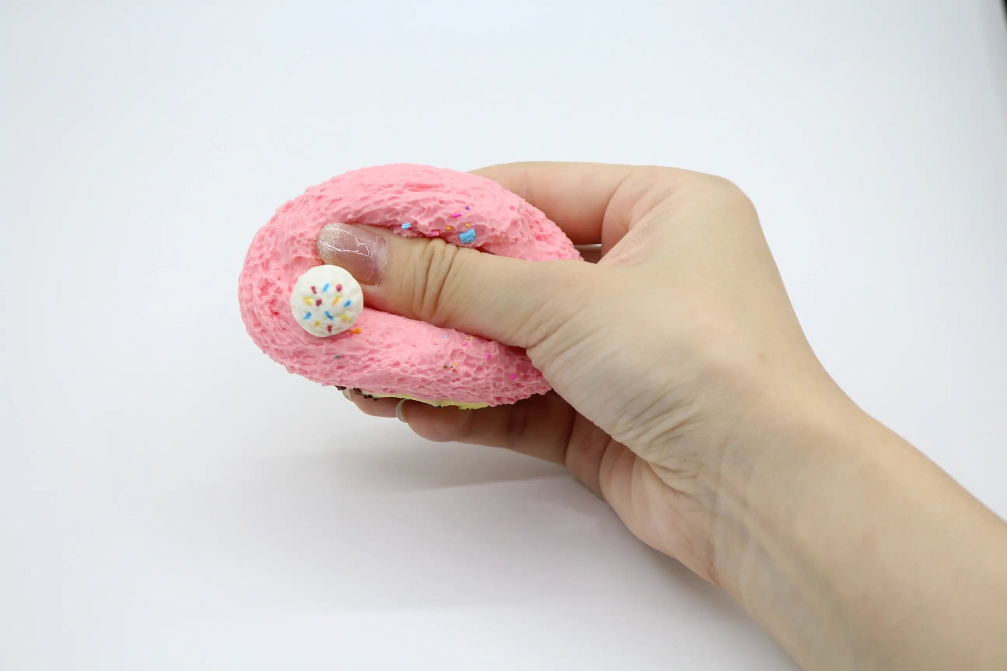 Fluffy Cupcake - squishy - Yumi Squishy