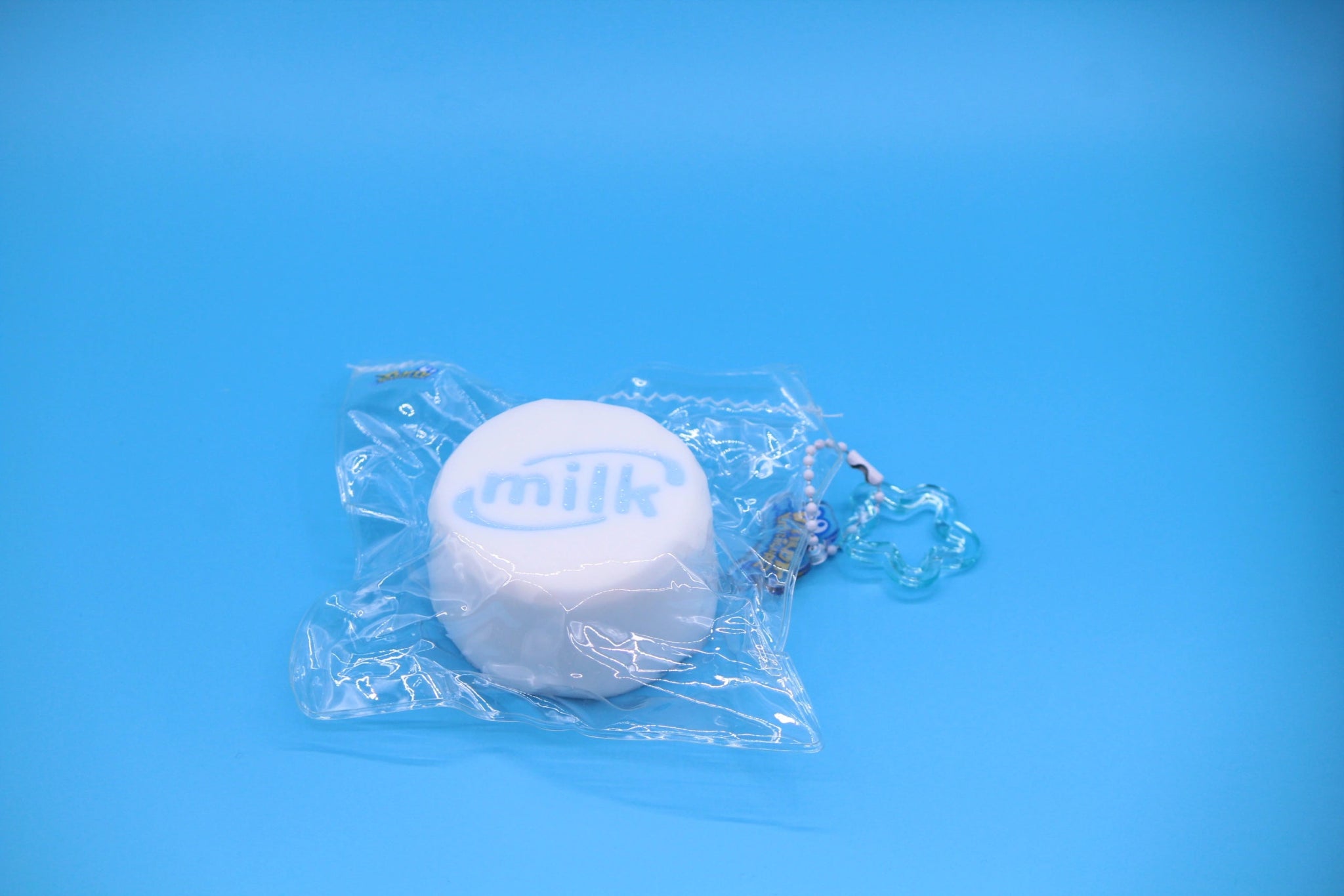 Glacier Milk Slice - squishy - Yumi Squishy
