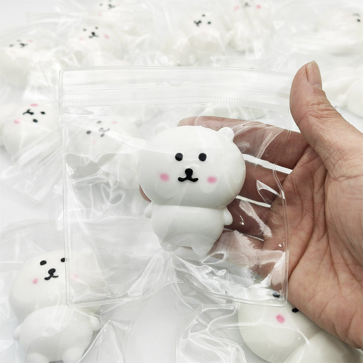 Joke Bear Squishy - squishy - Yumi Squishy