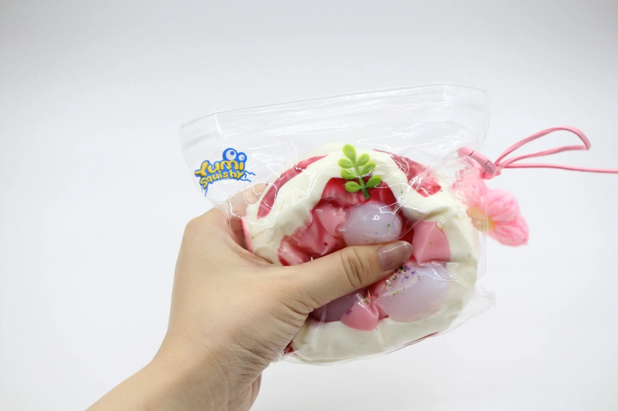 Lychee Peach Cream Cake - squishy - Yumi Squishy