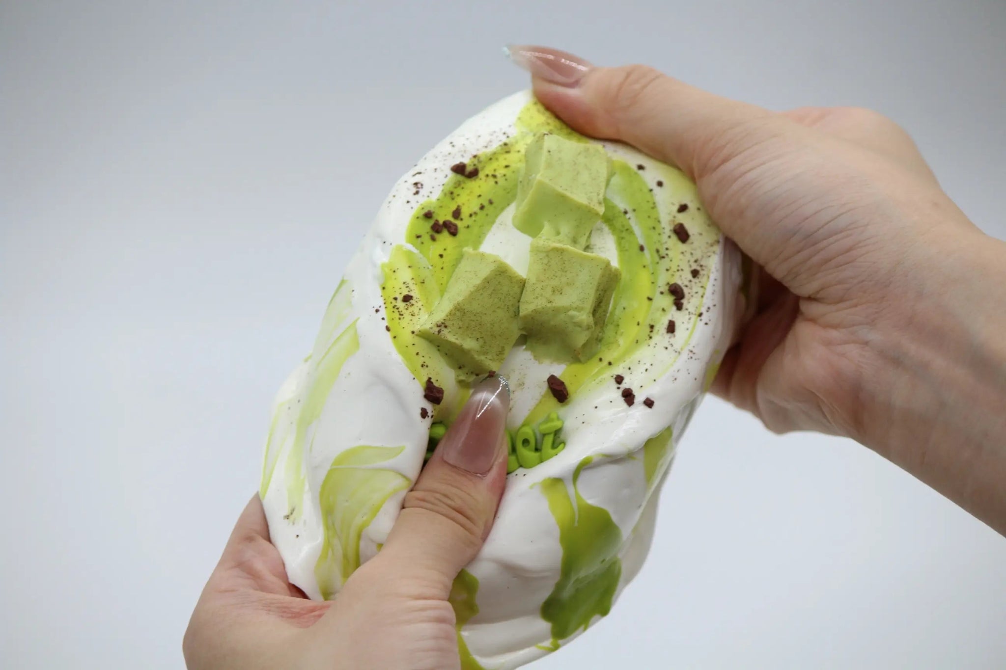 Matcha Lava Cake - squishy - Yumi Squishy