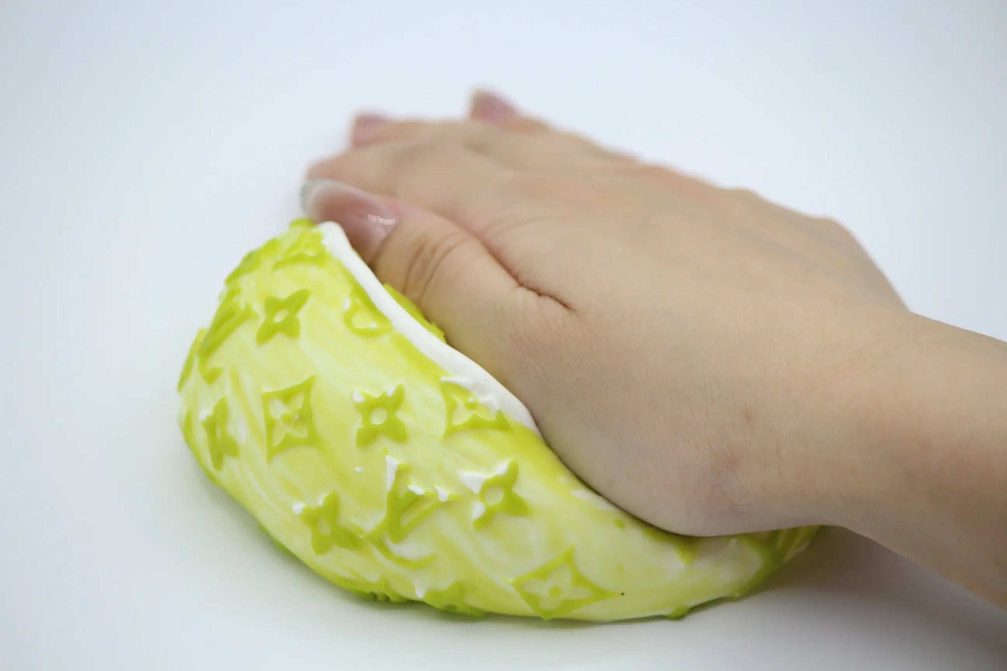 Matcha Luxe Cake - squishy - Yumi Squishy