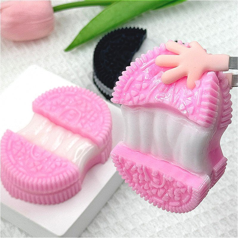 Ooey Gooey Oreo - squishy - Yumi Squishy