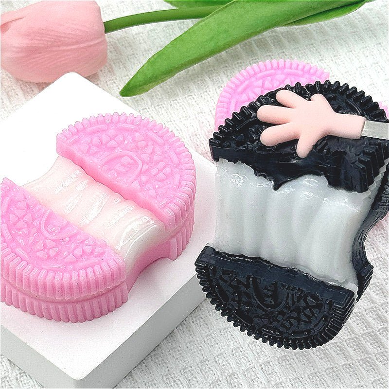 Ooey Gooey Oreo - squishy - Yumi Squishy