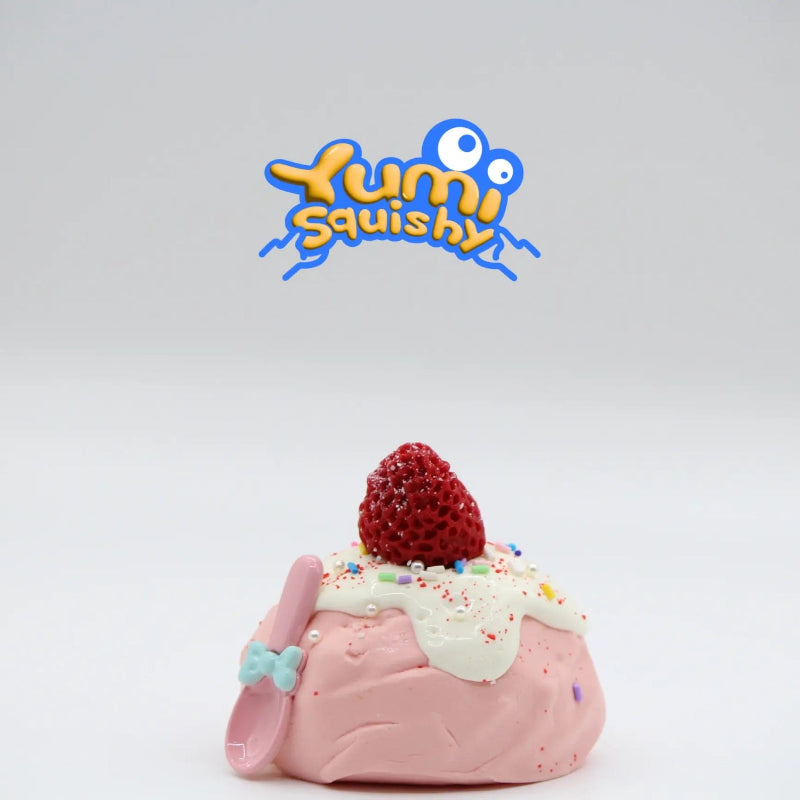 Strawberry Pie Cake - squishy - Yumi Squishy