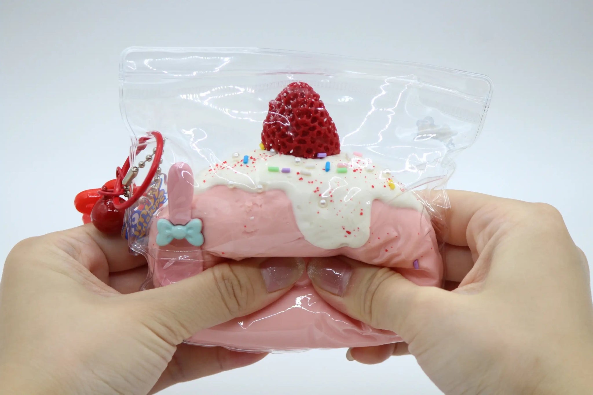 Strawberry Pie Cake - squishy - Yumi Squishy