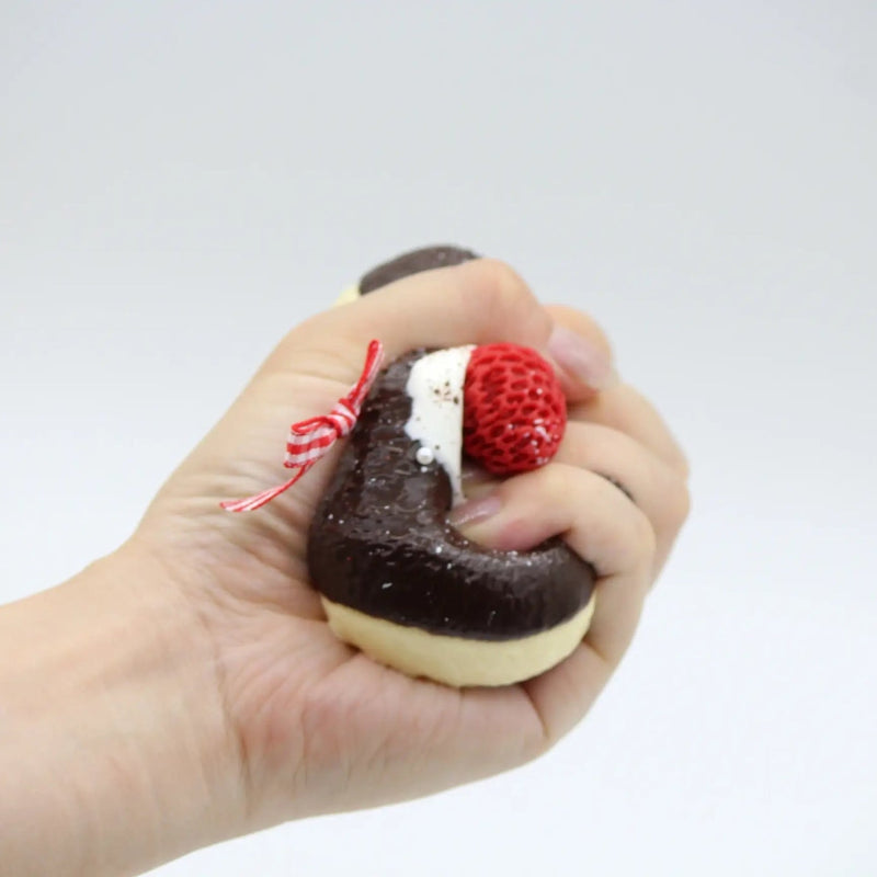 Strawberry Sandwich - squishy - Yumi Squishy