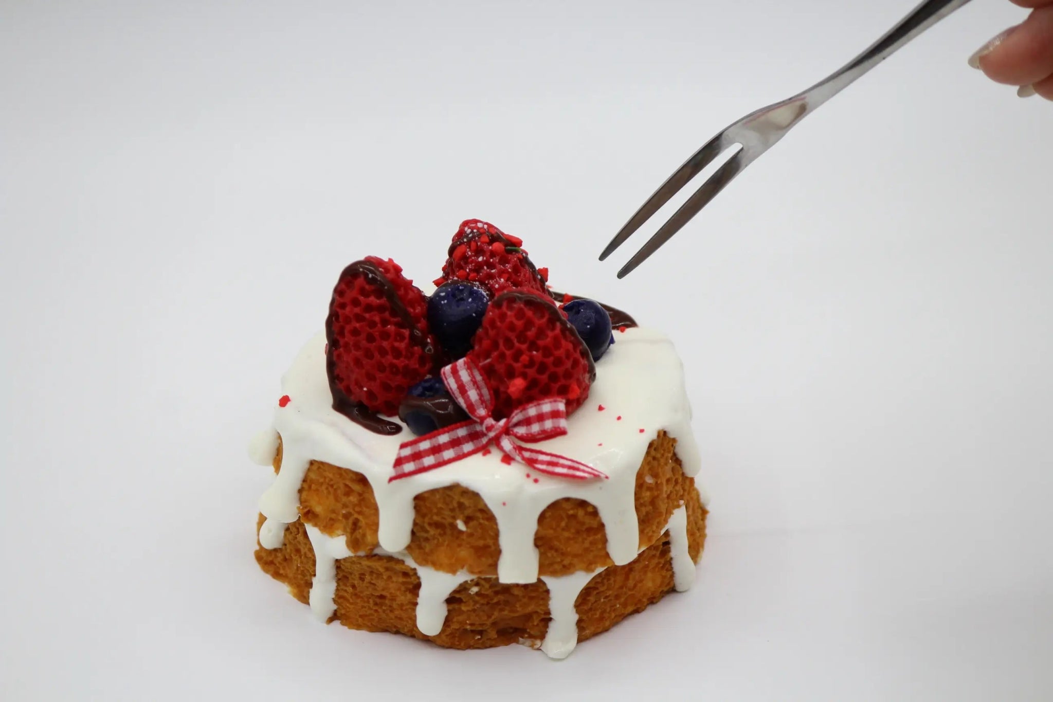 Toasted Strawberry Cake - squishy - Yumi Squishy