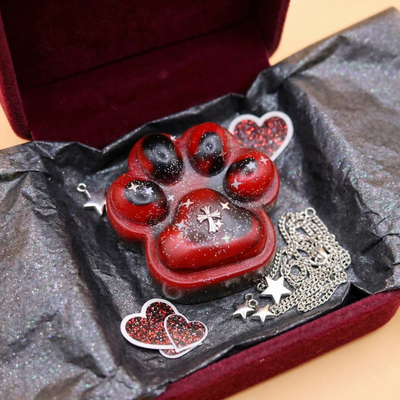 Gothic Glitter Star Red-Black Cross Cat Paw Squishy - Yumi Squishy