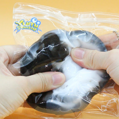 Black & White Cat Paw Squishy - squishy - Yumi Squishy