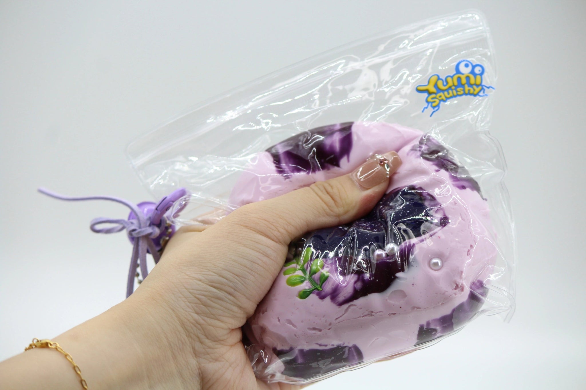 Blueberry Frosted Cake - squishy - Yumi Squishy