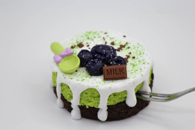 Blueberry Matcha Cake - squishy - Yumi Squishy
