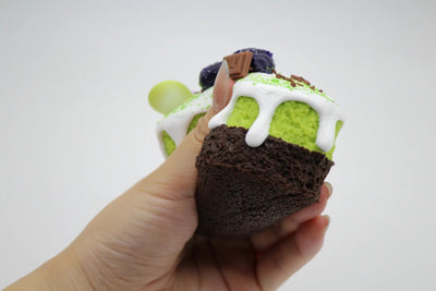 Blueberry Matcha Cake - squishy - Yumi Squishy