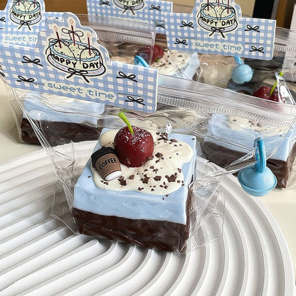 Cherry Sea Salt Brownie - squishy - Yumi Squishy