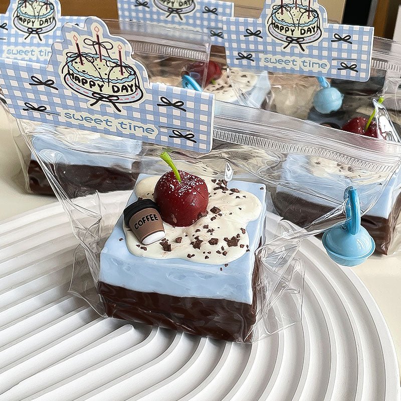 Cherry Sea Salt Brownie - squishy - Yumi Squishy