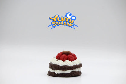 Choco Berry Cake - squishy - Yumi Squishy