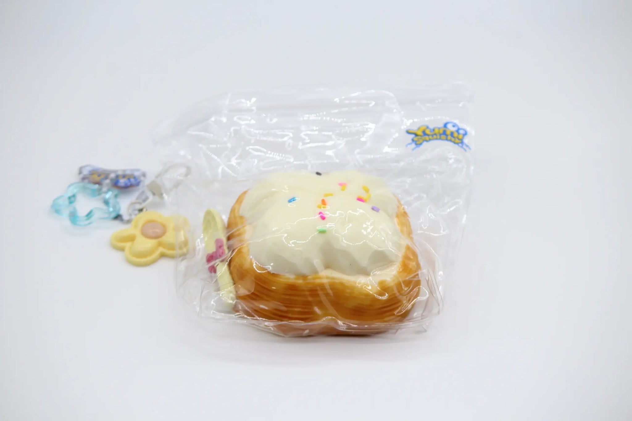 Cream Puff Pastry Cake - squishy - Yumi Squishy