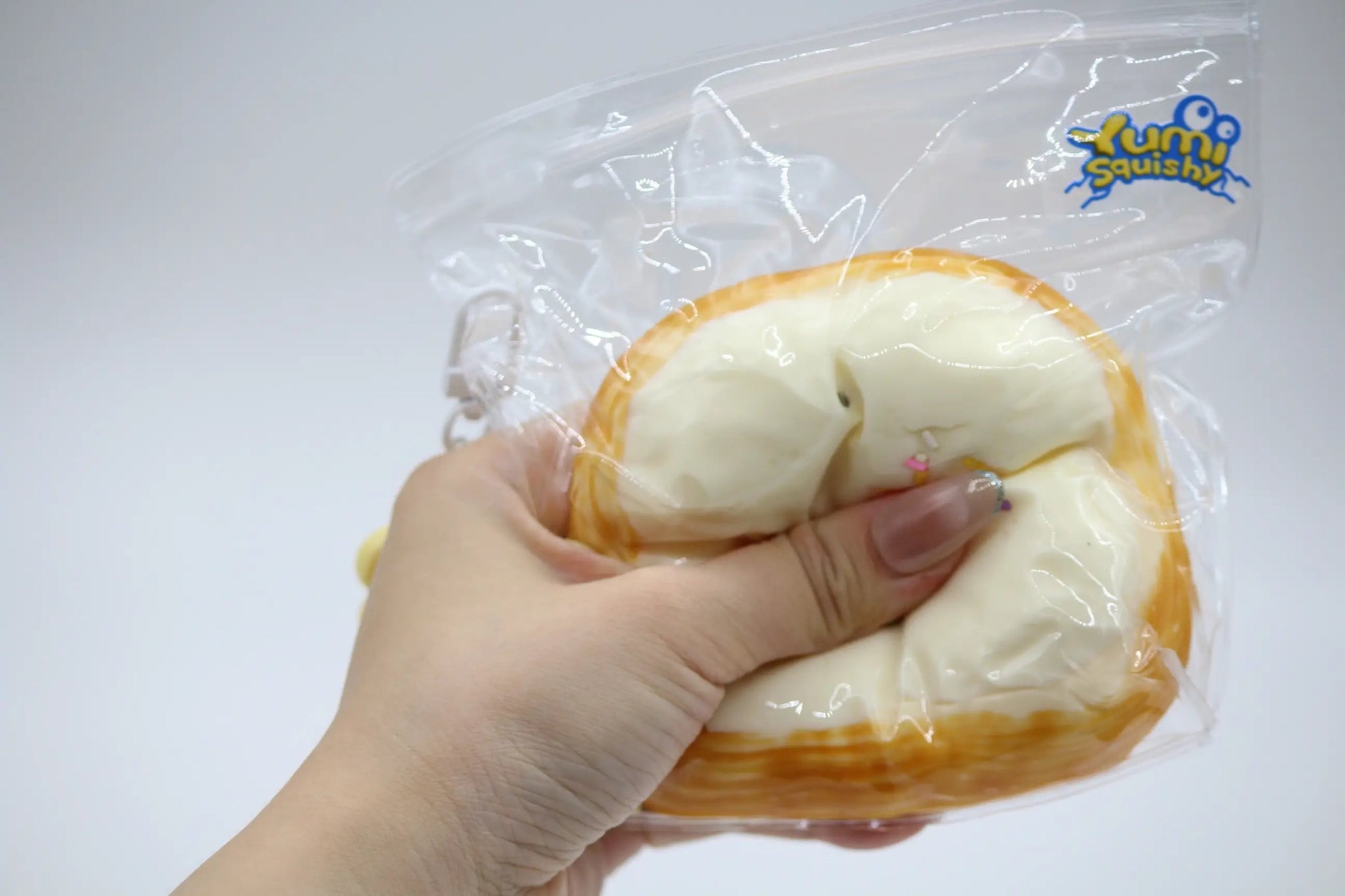 Cream Puff Pastry Cake - squishy - Yumi Squishy