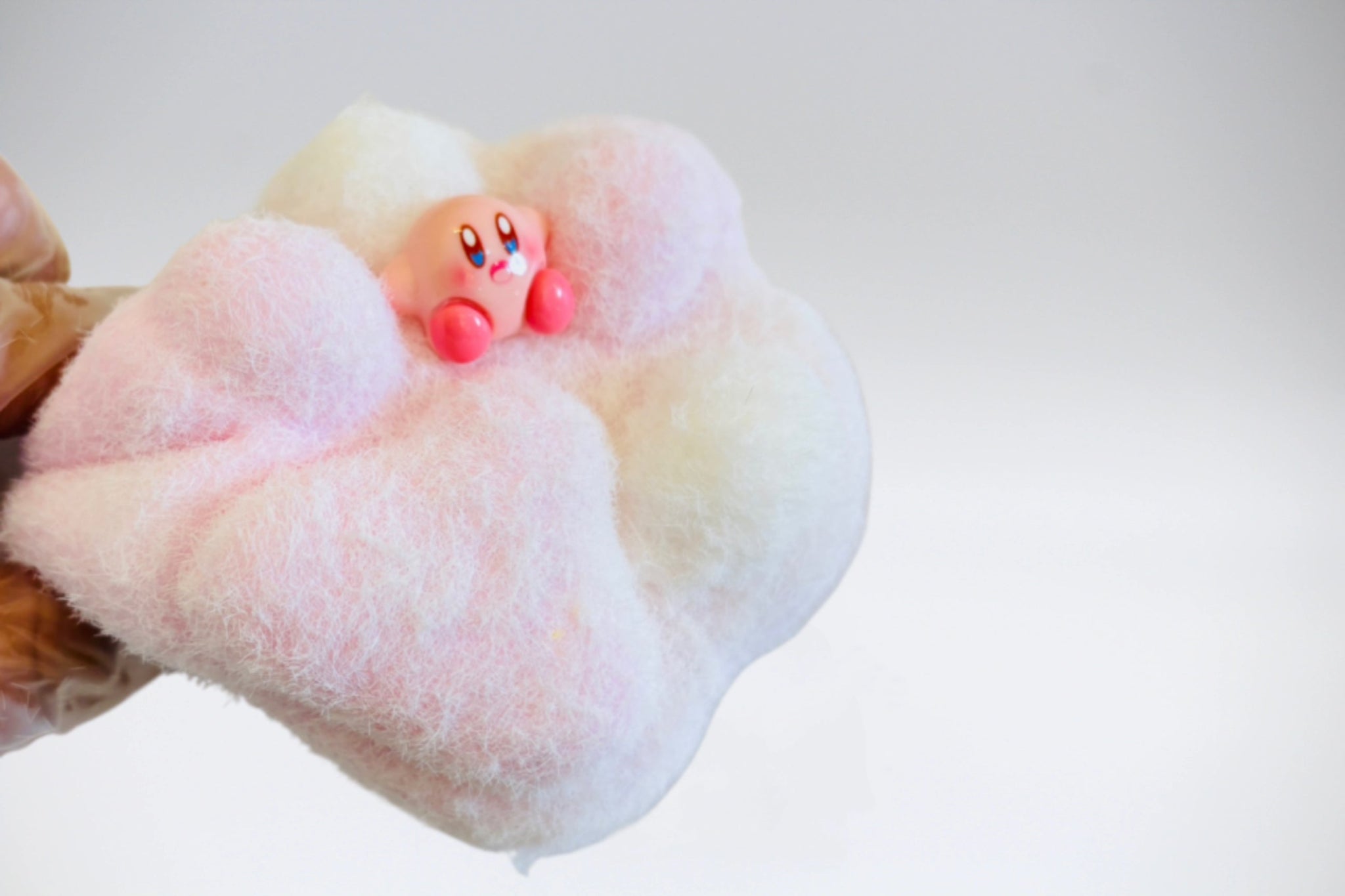 Dreamy Gradient Cat Paw - squishy - Yumi Squishy