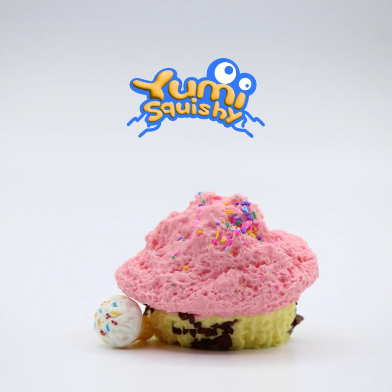 Fluffy Cupcake - squishy - Yumi Squishy