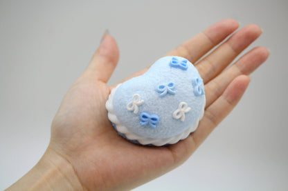 Heart Macaron - squishy - Yumi Squishy