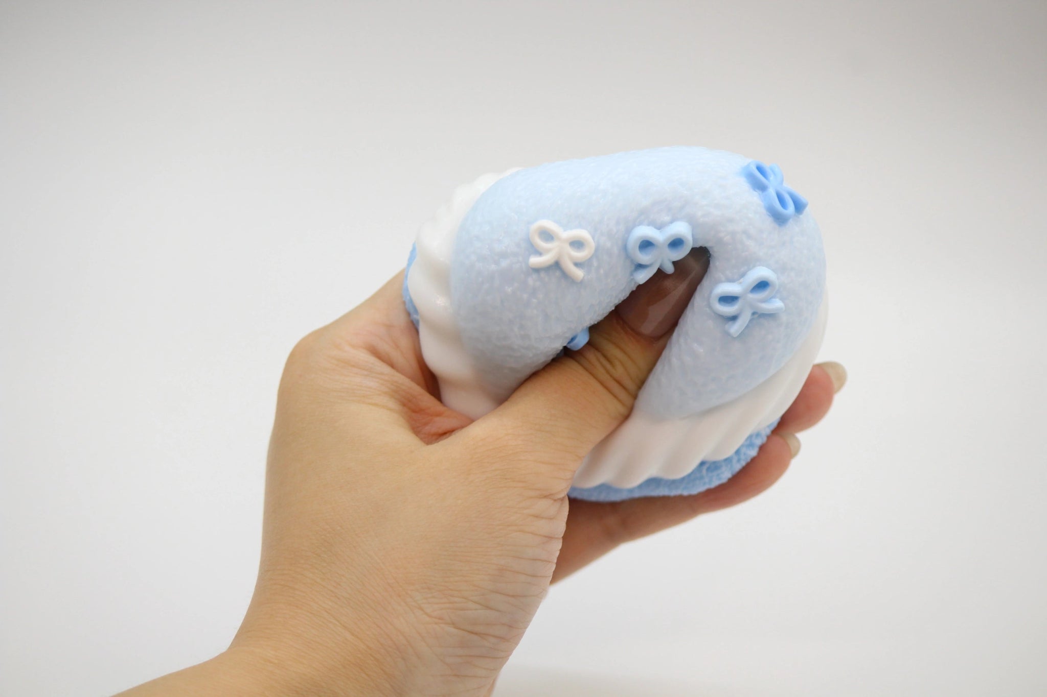 Heart Macaron - squishy - Yumi Squishy