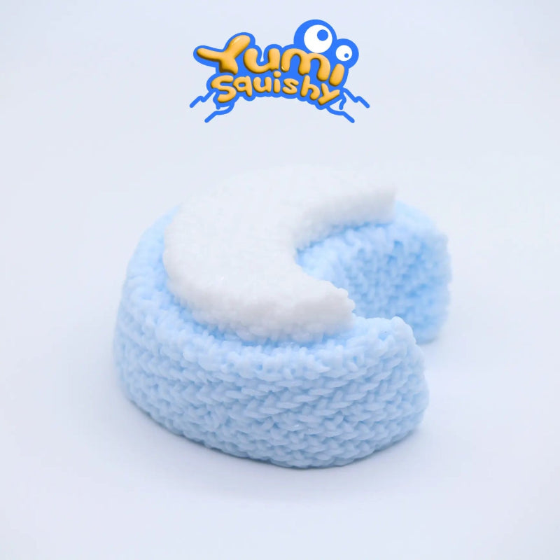 Knitted Moonlight - squishy - Yumi Squishy