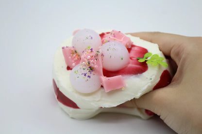 Lychee Peach Cream Cake - squishy - Yumi Squishy