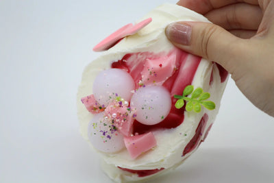 Lychee Peach Cream Cake - Yumi Squishy