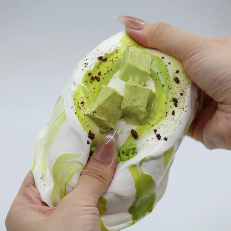 Matcha Lava Cake - squishy - Yumi Squishy