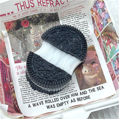 Ooey Gooey Oreo - Yumi Squishy