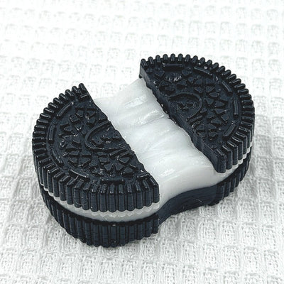 Ooey Gooey Oreo - Yumi Squishy