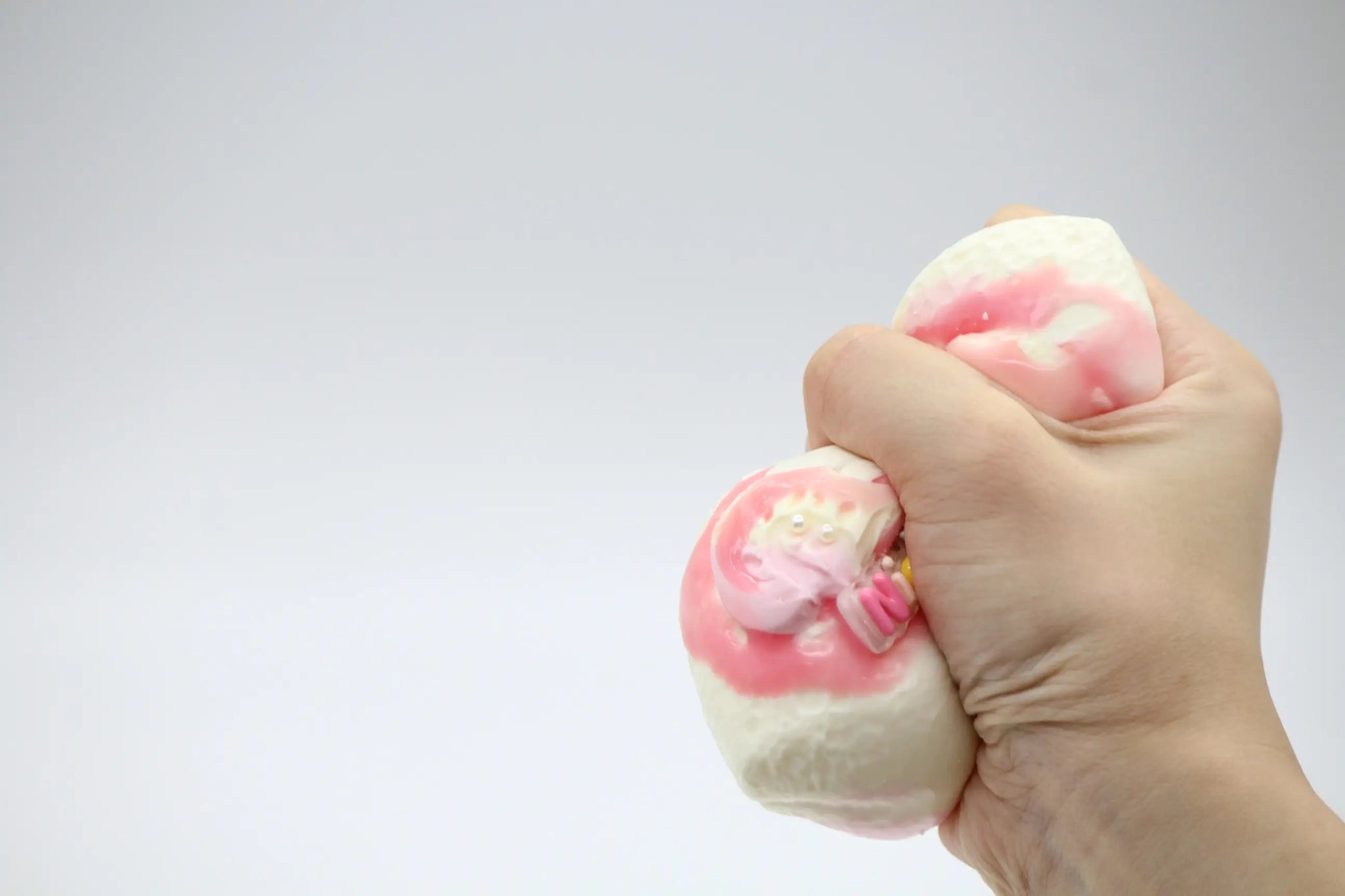 Pink Berry Slice Cake - squishy - Yumi Squishy