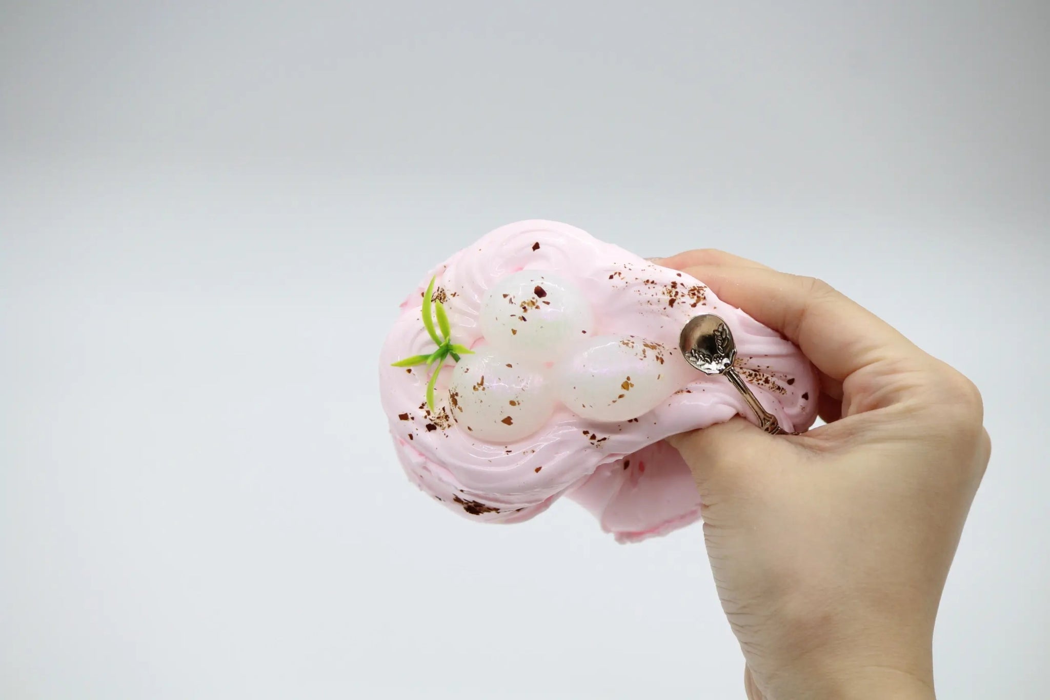 Rose Cream Round Cake - squishy - Yumi Squishy