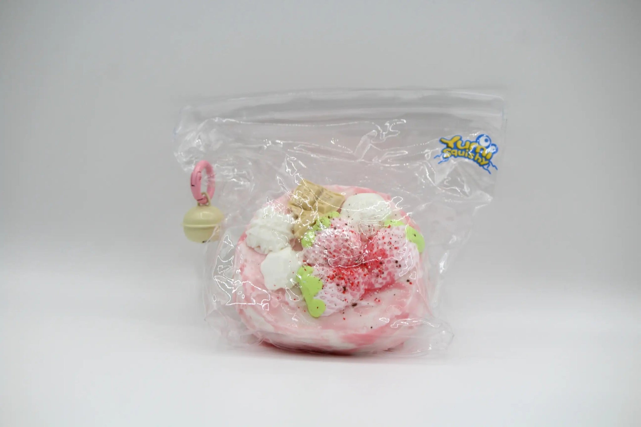 Soft Berry Frost Cake - squishy - Yumi Squishy
