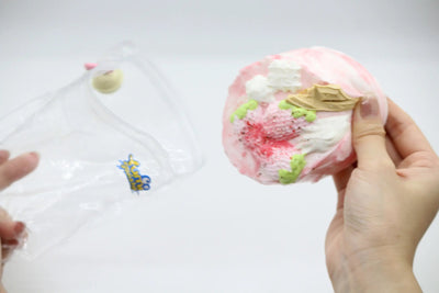 Soft Berry Frost Cake - Yumi Squishy
