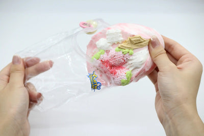 Soft Berry Frost Cake - Yumi Squishy