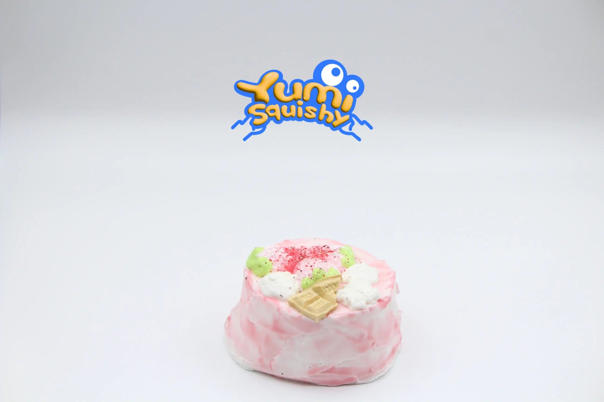Soft Berry Frost Cake - squishy - Yumi Squishy
