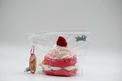 Strawberry Cream Layer Cake - squishy - Yumi Squishy