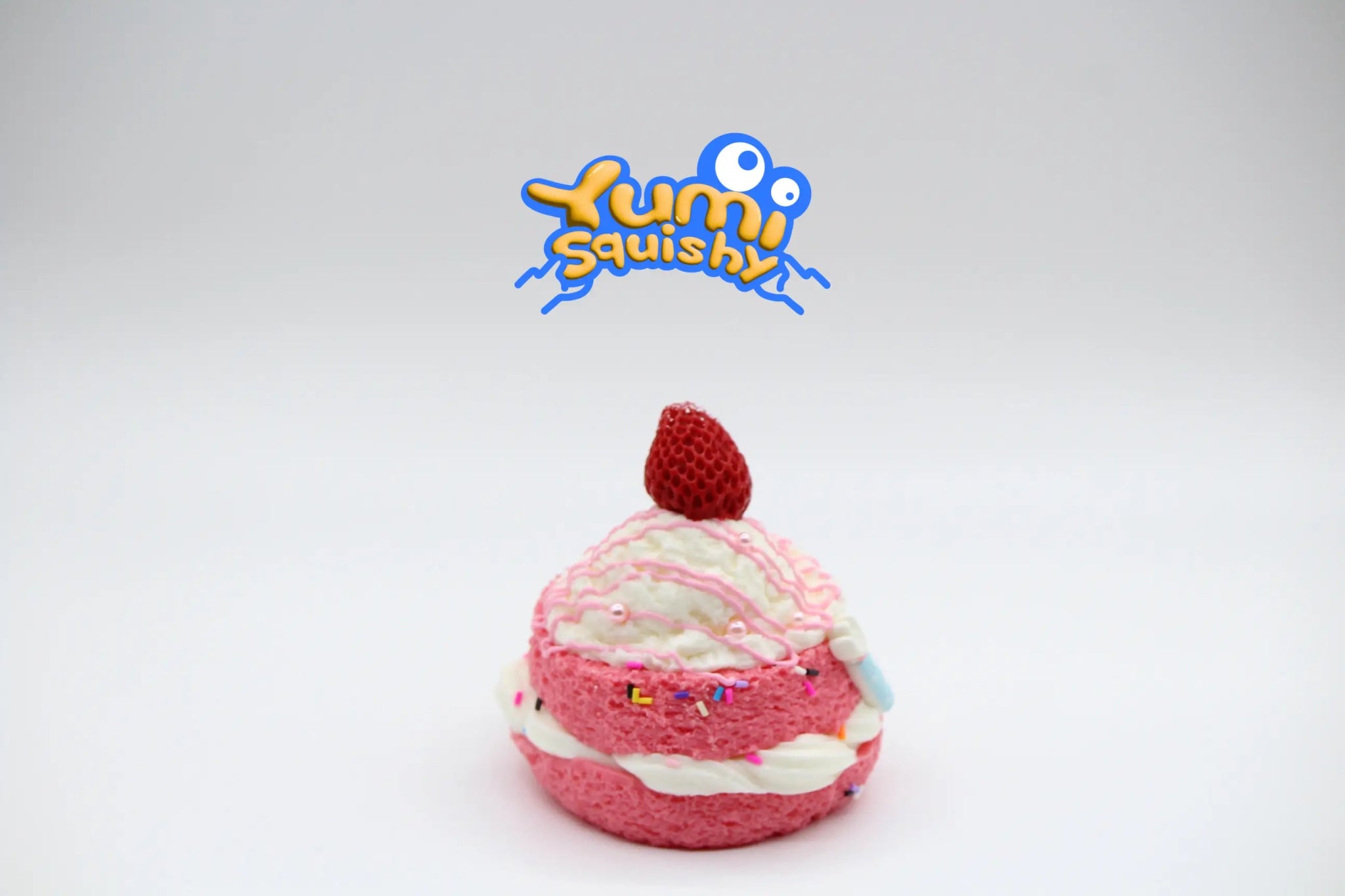 Strawberry Cream Layer Cake - squishy - Yumi Squishy