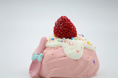 Strawberry Pie Cake - Yumi Squishy