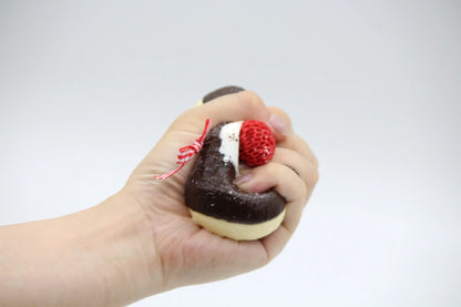 Strawberry Sandwich - squishy - Yumi Squishy